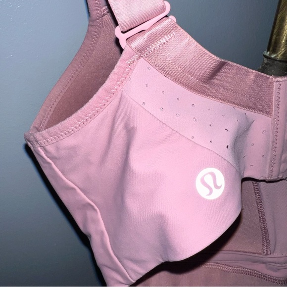 LULULEMON Run Times Bra
High Support** - Picture 7 of 12